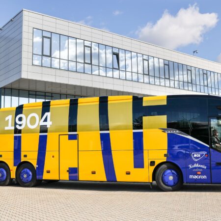 Hračka autobus, na neviem